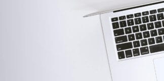 Laptopy powystawowe w atrakcyjnej cenie – jak wybrać najlepszy sprzęt i dlaczego warto skorzystać z oferty AG.pl