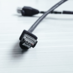 Kabel Cat 5e, Cat 6 czy Cat 7 – jaki przewód Ethernet wybrać do domowej sieci?